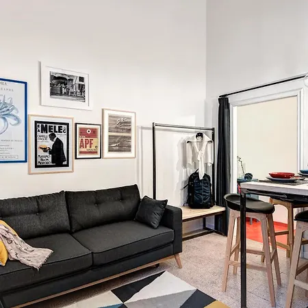 Nilos Flat Historical Center ナポリ