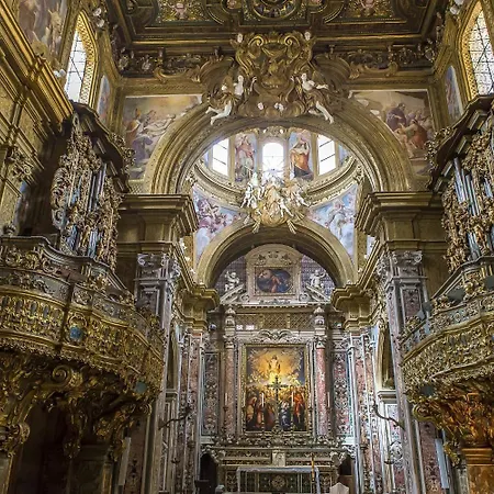 Nilos Flat Historical Center アパート *