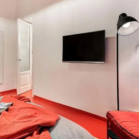 Nilos Flat Historical Center アパート