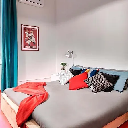 Nilos Flat Historical Center アパート